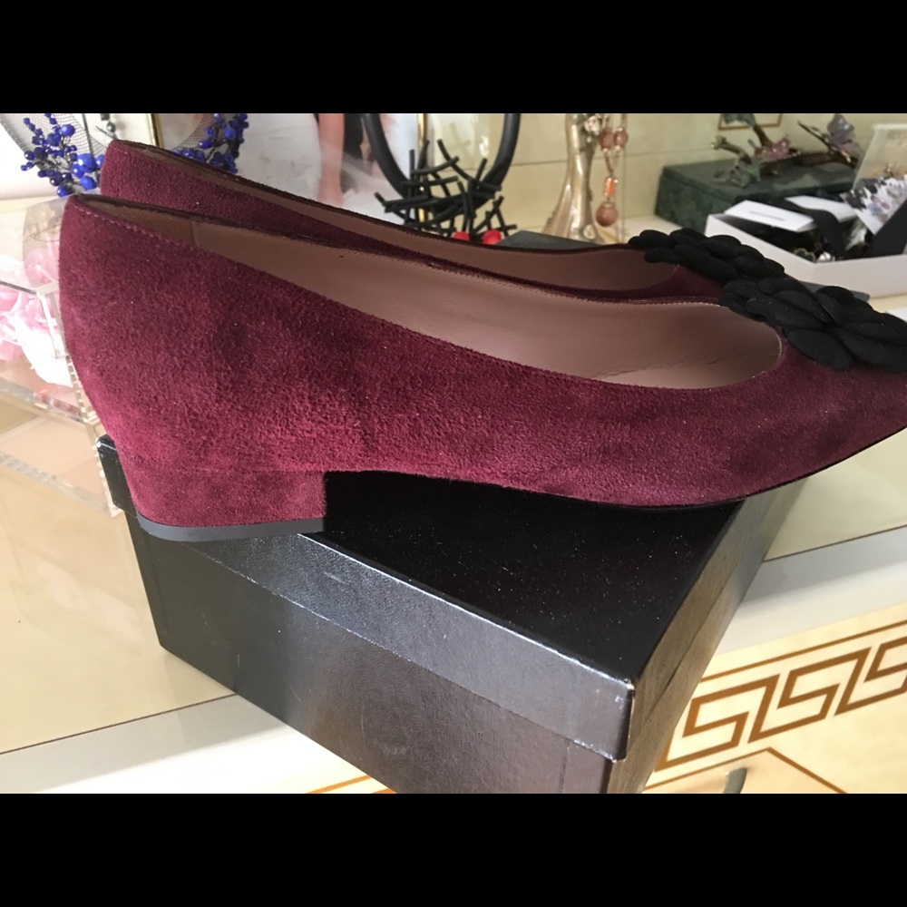 Shoes - Picture 3 of 8